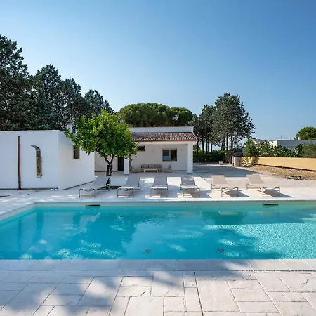 Guesthost - Giulia With Pool & Parking Villa